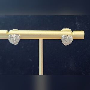 EUC Elegant 18K YG Heart Stud Earrings